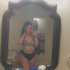 Meet your Posher, Cy